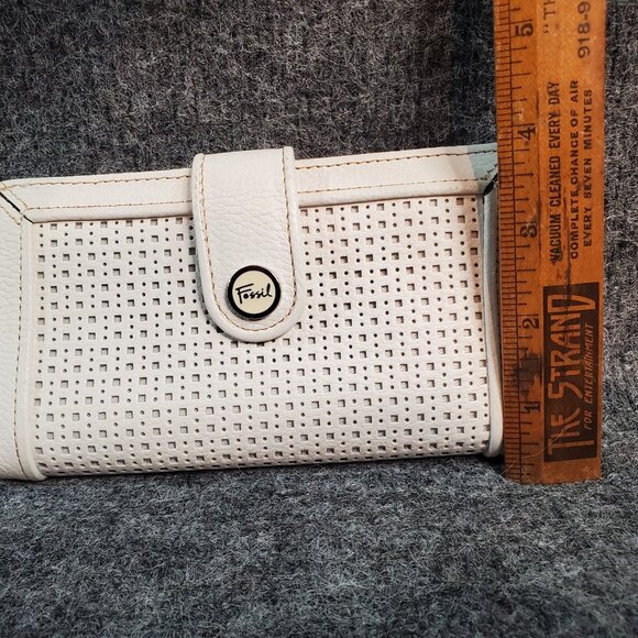 FOSSIL Trifold White Genuine Leather Wallet Snap Clutch - Picture 2 of 7